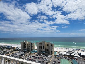 Beautiful emerald gulf views from the balcony. Take a sip of your drinks n relax