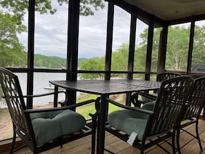 Screened in porch