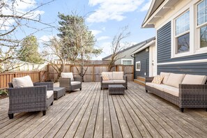 Relax outside on the patio after a fun day exploring the Willamette Valley. Newberg is lovely all four seasons!