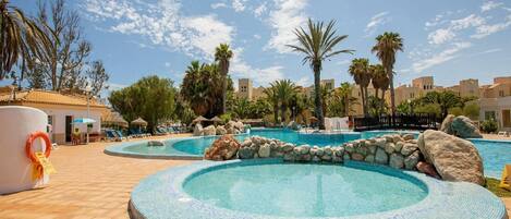 Holiday Home Swimming Pool