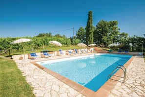 Holiday Home Swimming Pool