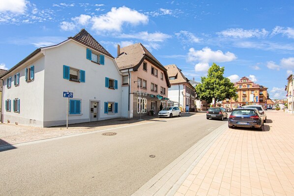 Außenseite Ferienhaus [Sommer]