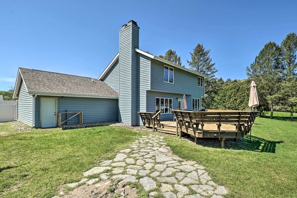 Coloma Vacation Rental | 4BR | 3.5BA | 3,185 Sq Ft | 2 Steps Required