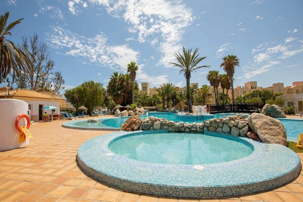 Holiday Home Swimming Pool