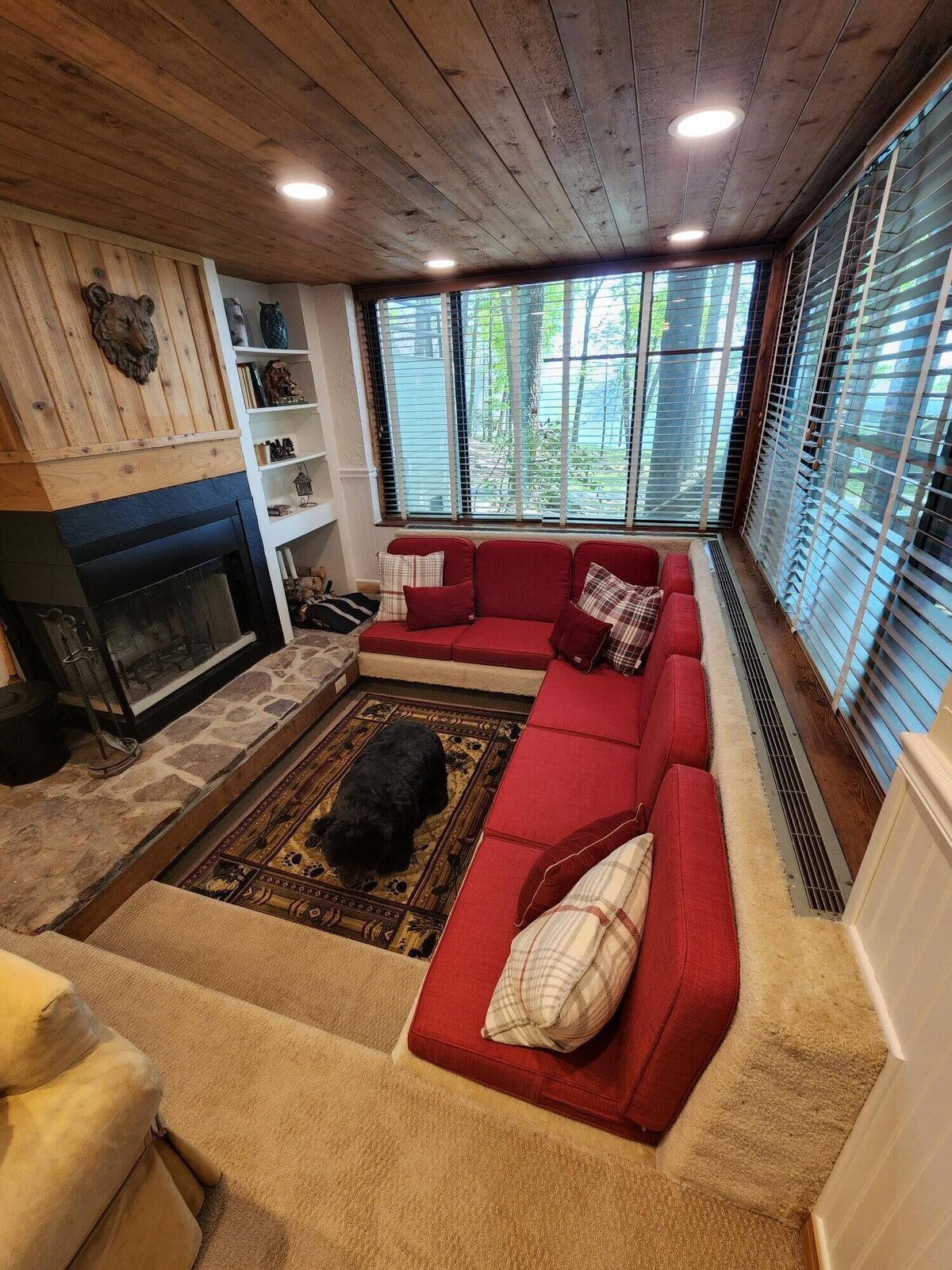 Dobie Slope Side Retreat. 2 bedroom condo at Dobie! Perfect for hiking trips!