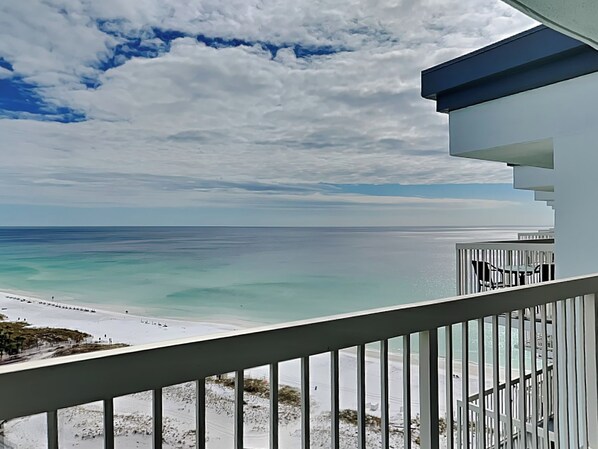 Welcome to Pelican Beach #2017