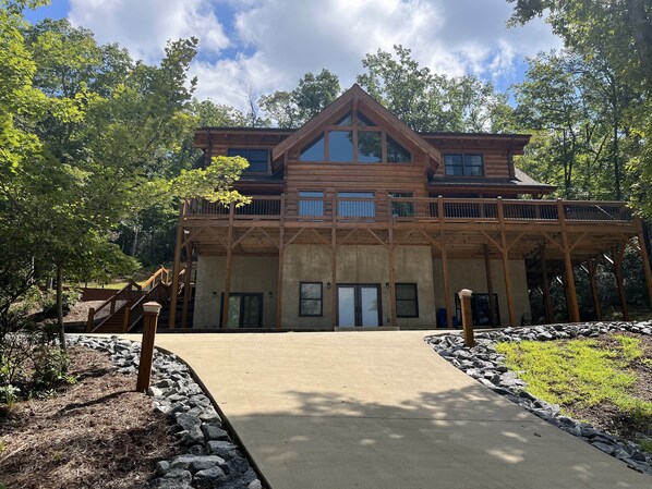 Cabin from Driveway