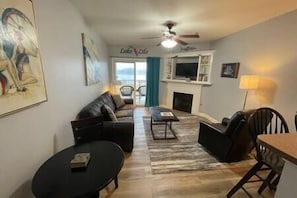 Living Area (2)