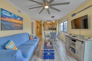 Sea Oaks 111