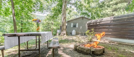 our favorite outdoor dinner (or smores) spot 