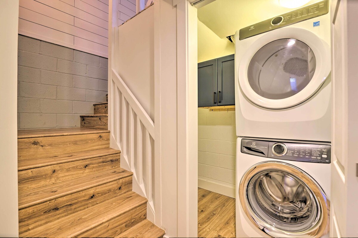 Frisco Townhome w/ Fireplace: Walk to Main Street!