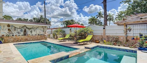 Naples Vacation Rental | 4BR | 3BA | 1,848 Sq Ft | 1 Step Required