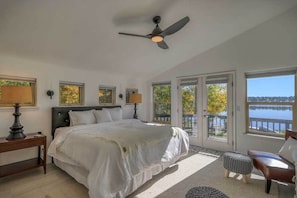 Bedroom 1 | King Bed