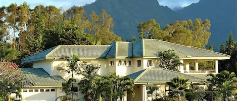 Mokihana House Kauai with the majestic Kauai Mountains behind