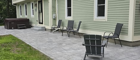 New 1200 sq ft Patio w. Hot tub (more patio furniture to come)