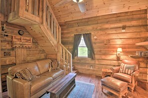 Living Room | Full Sleeper Sofa | 1st Floor | Fireplace | Ceiling Fans