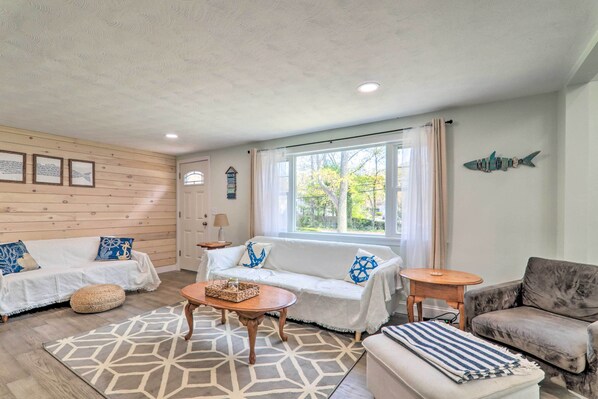 Centerville Vacation Rental | 3BR | 2BA | 3 Steps Required | 1,600 Sq Ft