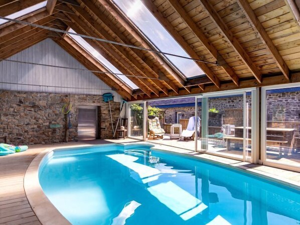 Pool Indoor