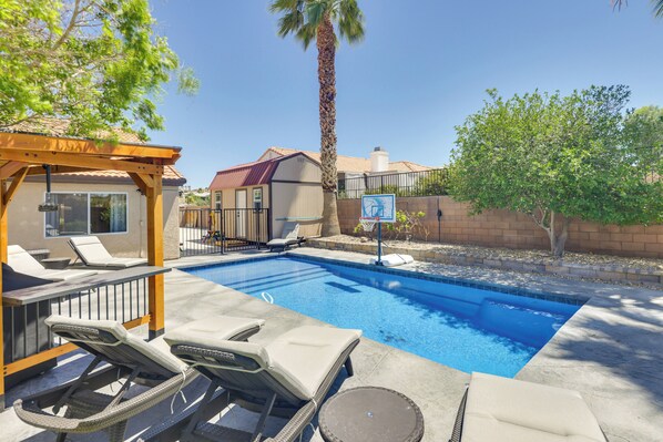 Bullhead City Vacation Rental | 4BR | 2BA | Step-Free Access | 1,368 Sq Ft