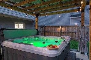Bain à remous extérieur