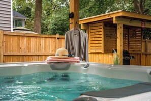 Bain à remous extérieur