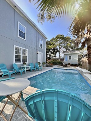 Plenty of outdoor seating for the whole family