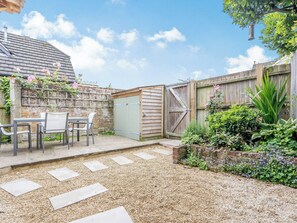 Outdoor area | Duck Island Cottage, Ringwood