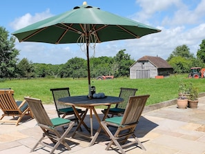 Sitting-out-area | The Parlour, Cowbeech, near Hailsham