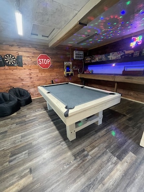 Spielezimmer