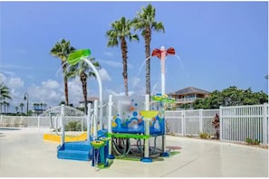 kids splash pad