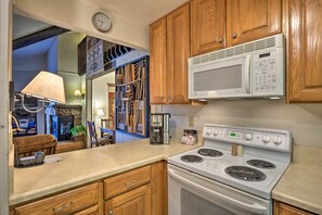 Indoors, Room, Oven, Kitchen, Furniture