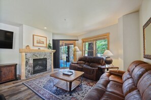 Furniture, Living Room, Indoors, Room, Couch
