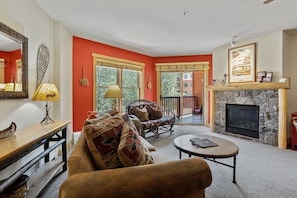 Living Room, Indoors, Room, Furniture, Couch