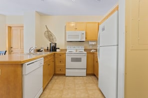 Room, Indoors, Kitchen, Microwave, Oven