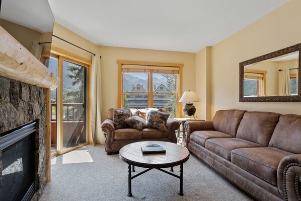 Furniture, Living Room, Room, Indoors, Couch