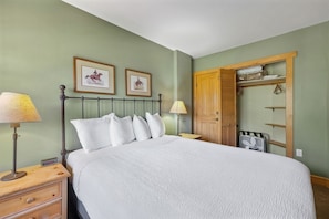 Furniture, Bed, Lamp, Bedroom, Room