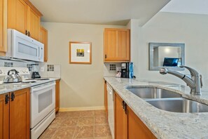 Room, Indoors, Kitchen, Sink Faucet, Oven