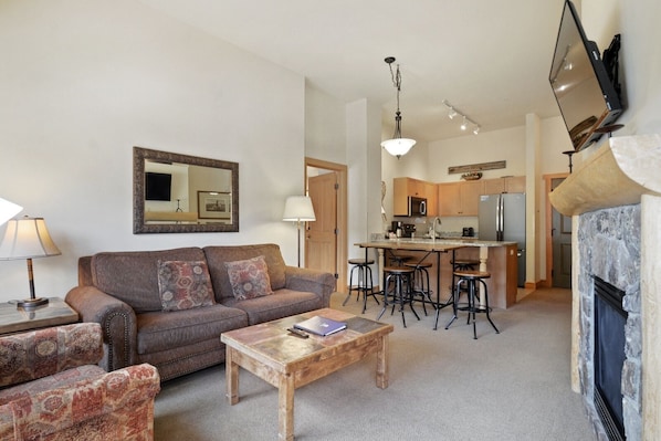 Flooring, Living Room, Indoors, Room, Couch