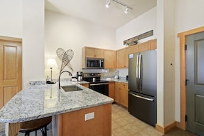 Room, Indoors, Kitchen Island, Kitchen, Oven