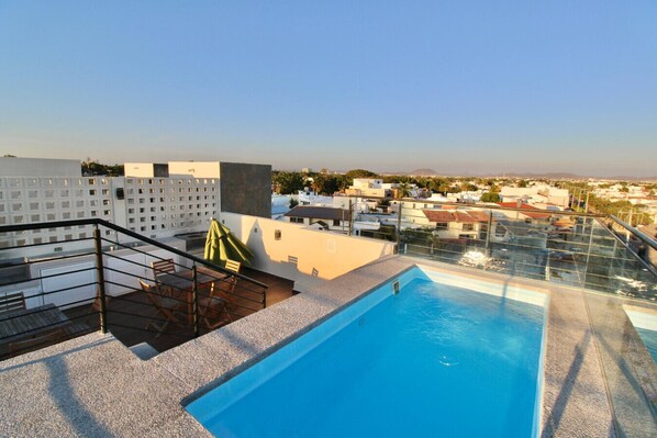 piscina del complejo