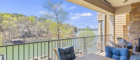 Beautiful water front views of Lake Martin.