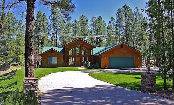 Large Front Yard w/Circular Driveway