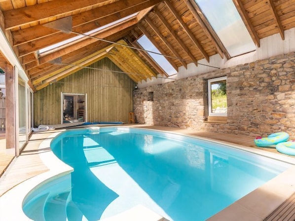 Pool Indoor