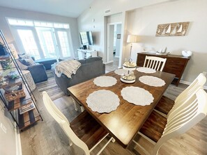 St. Augustine Beach Rentals Dining Room