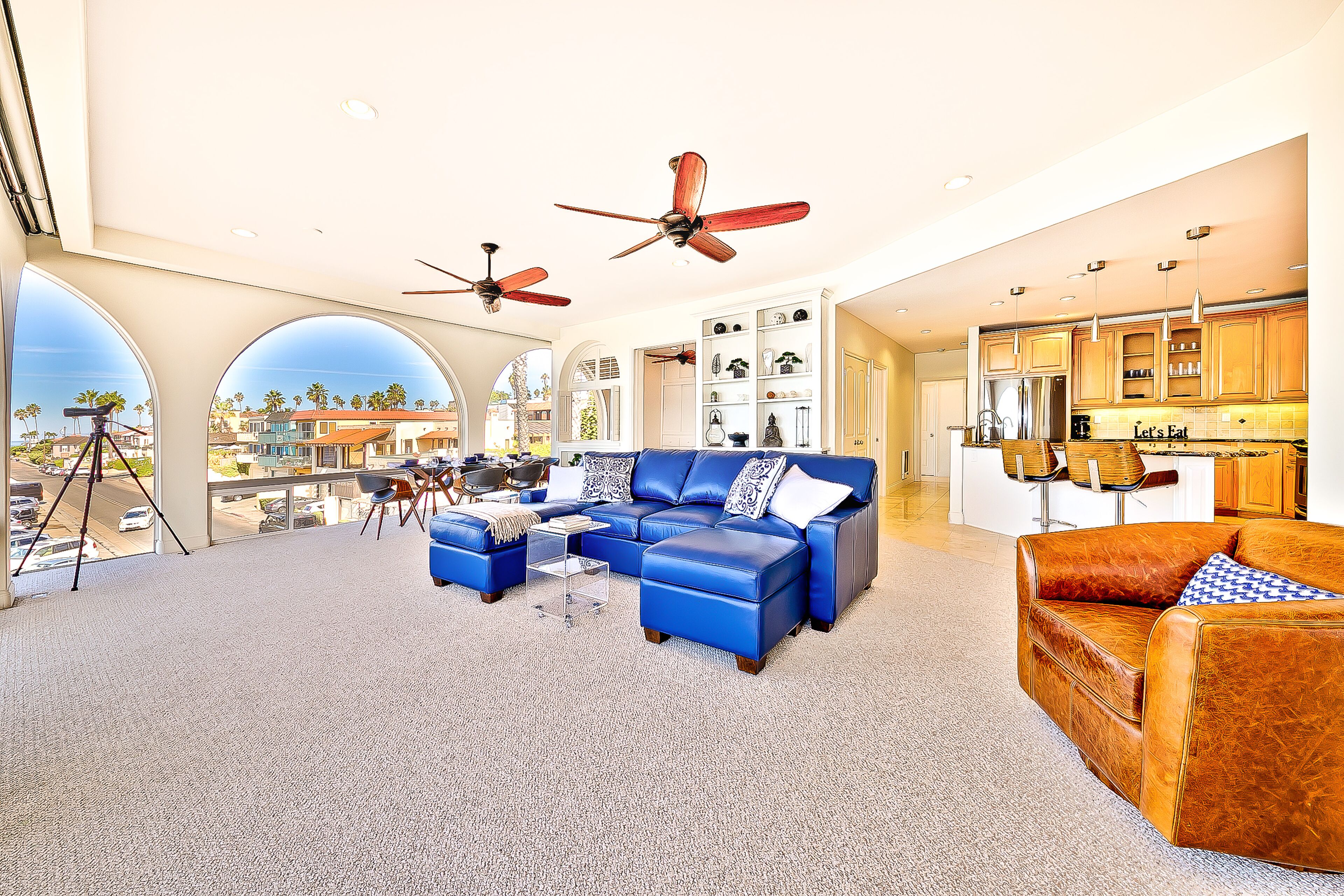 Breathtaking La Jolla Oceanfront 2BD Penthouse with Parking