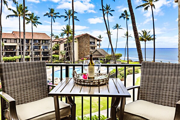 Pool/ocean views