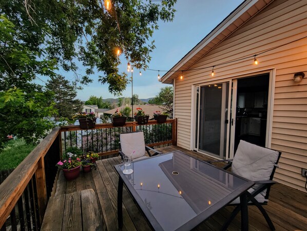 Outdoor dining