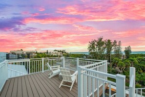 Twilight - Roof Top Balcony