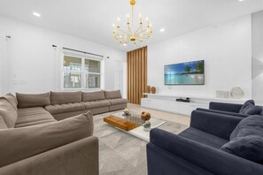 6052BroadOakDrive(5)