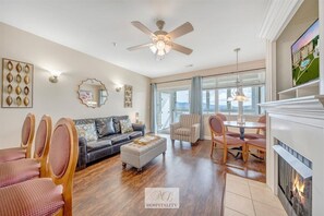 Living Area (2)